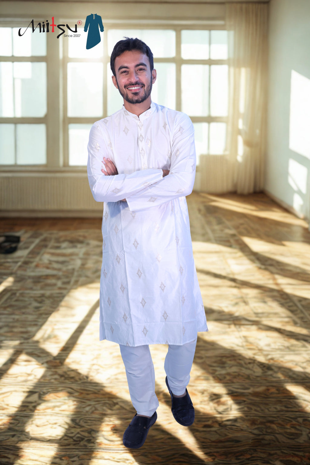 Classic White Elegance Kurta Set(10086)