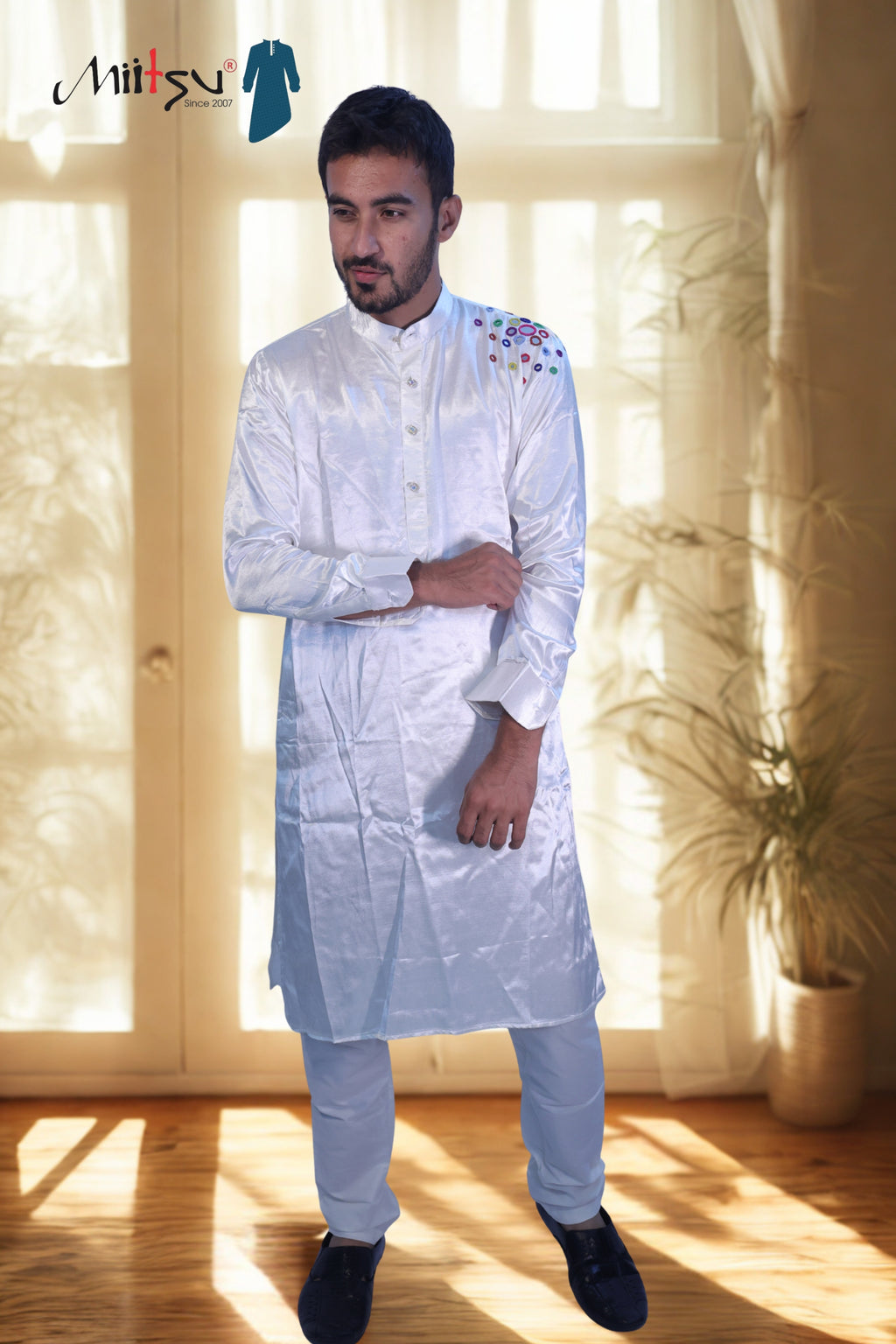 Pearl Radiance Embroidered Kurta (2784)