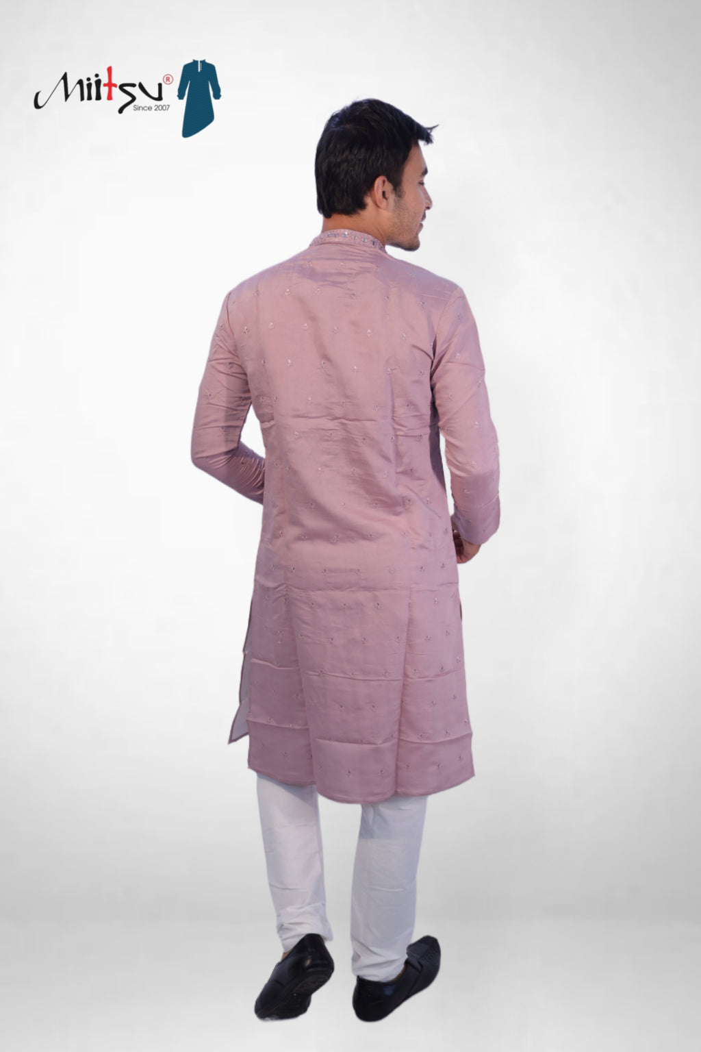 Mauve Majesty Mirror-Embroidered Kurta Set (7370)