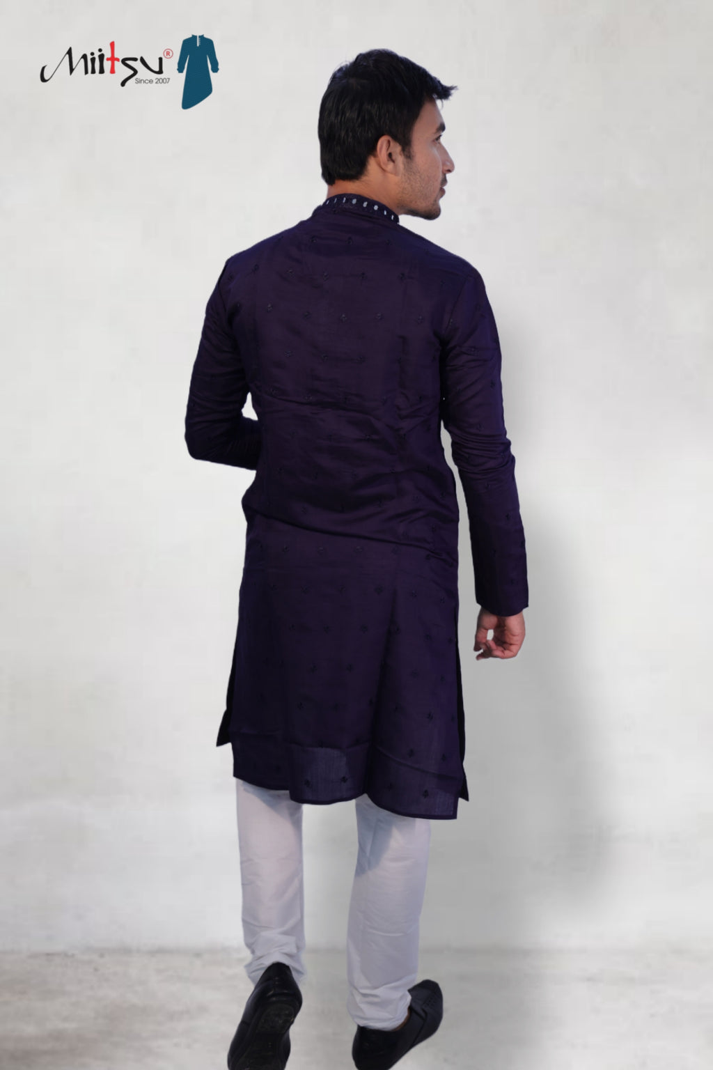 Royal Midnight Blue Embroidered Kurta Set (7370)