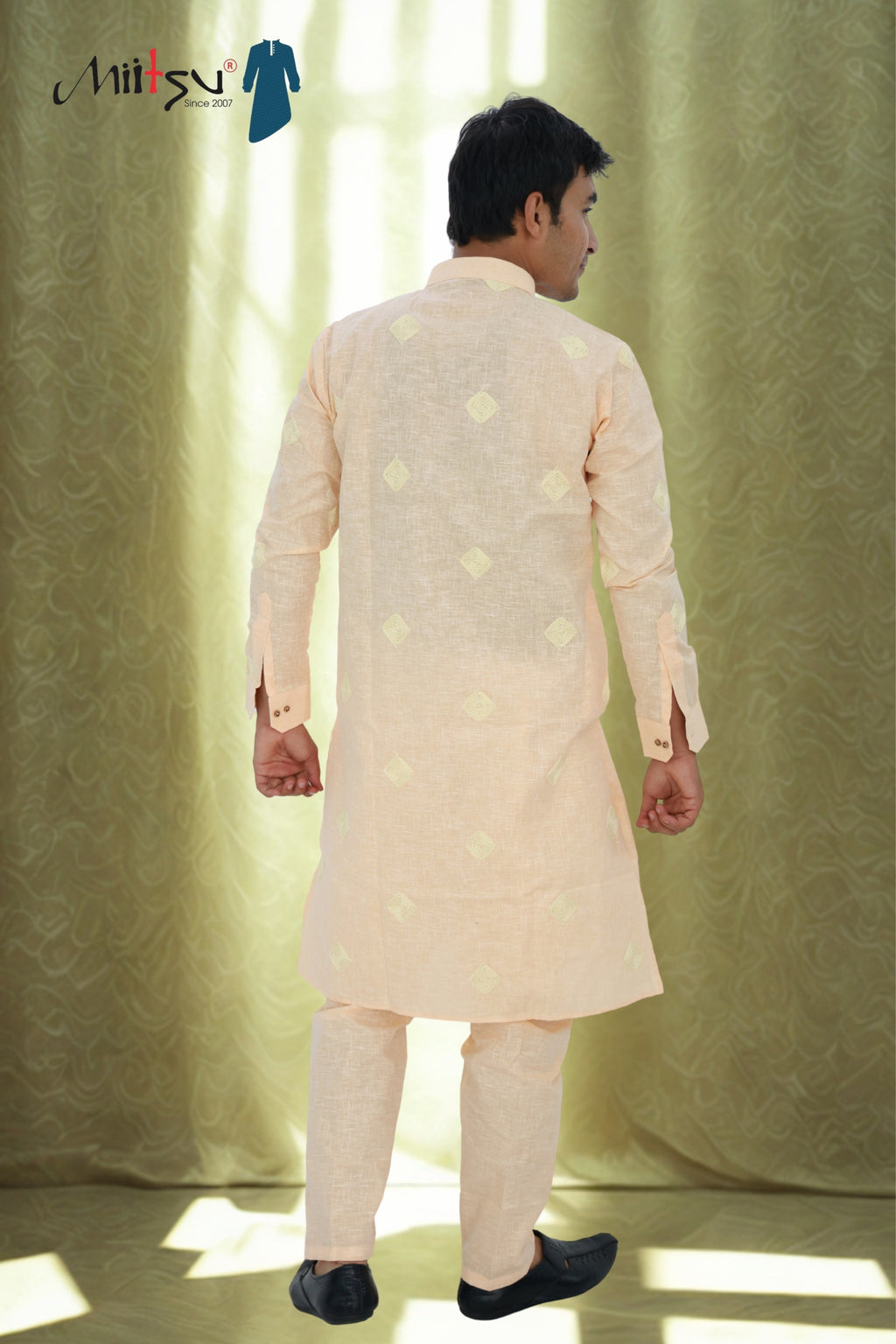 Men's Subtle Peach Embroidered Kurta-Pyjama Set (4840)