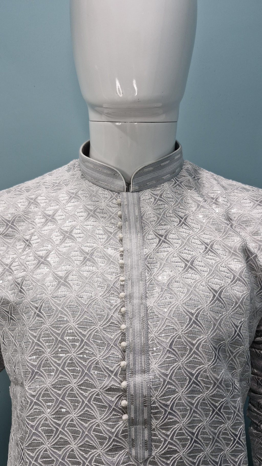 Men’s Silver Geometric Embroidered Kurta Set (60039)