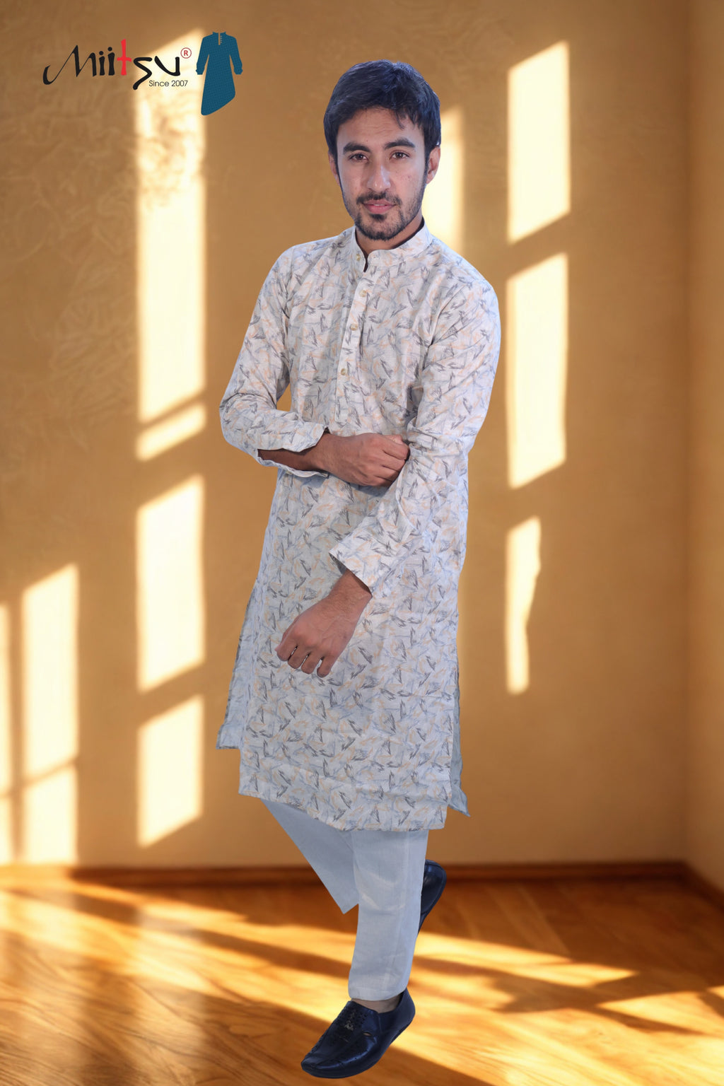 Ivory Bloom Printed Kurta Set (7979)