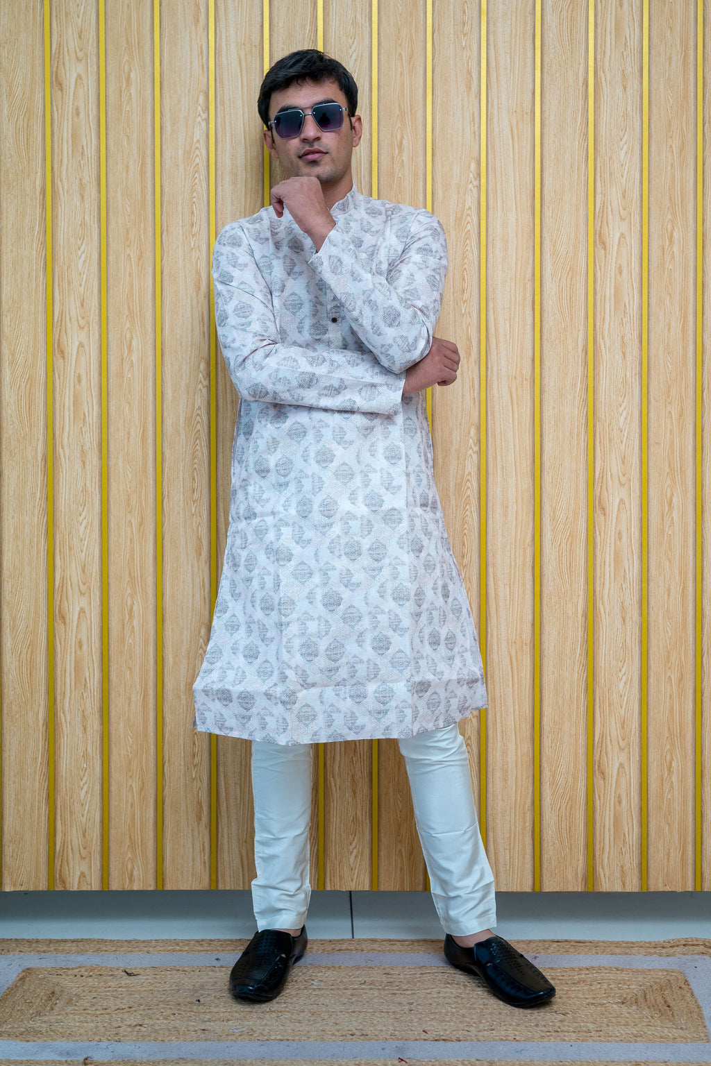 Ethnic Printed and Sequinned Kurta(2683)
