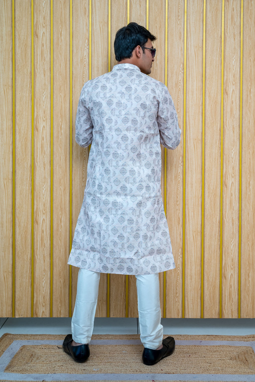 Ethnic Printed and Sequinned Kurta(2683)