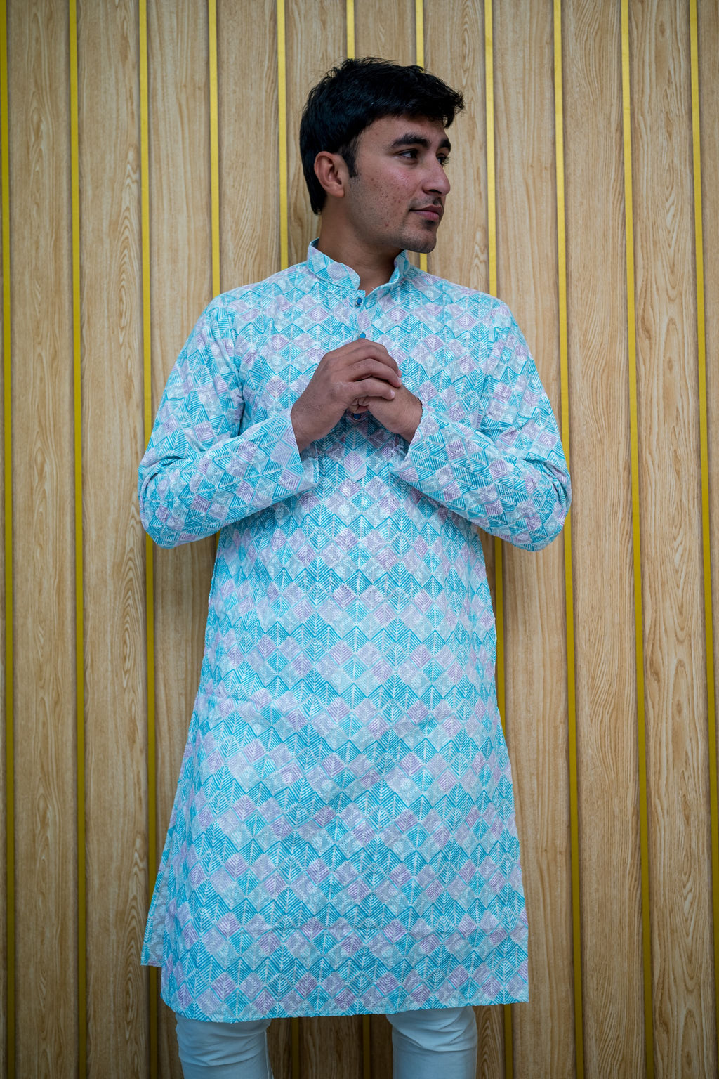 Hand Embroidered Lucknowi Chikankari Kurta(4390)