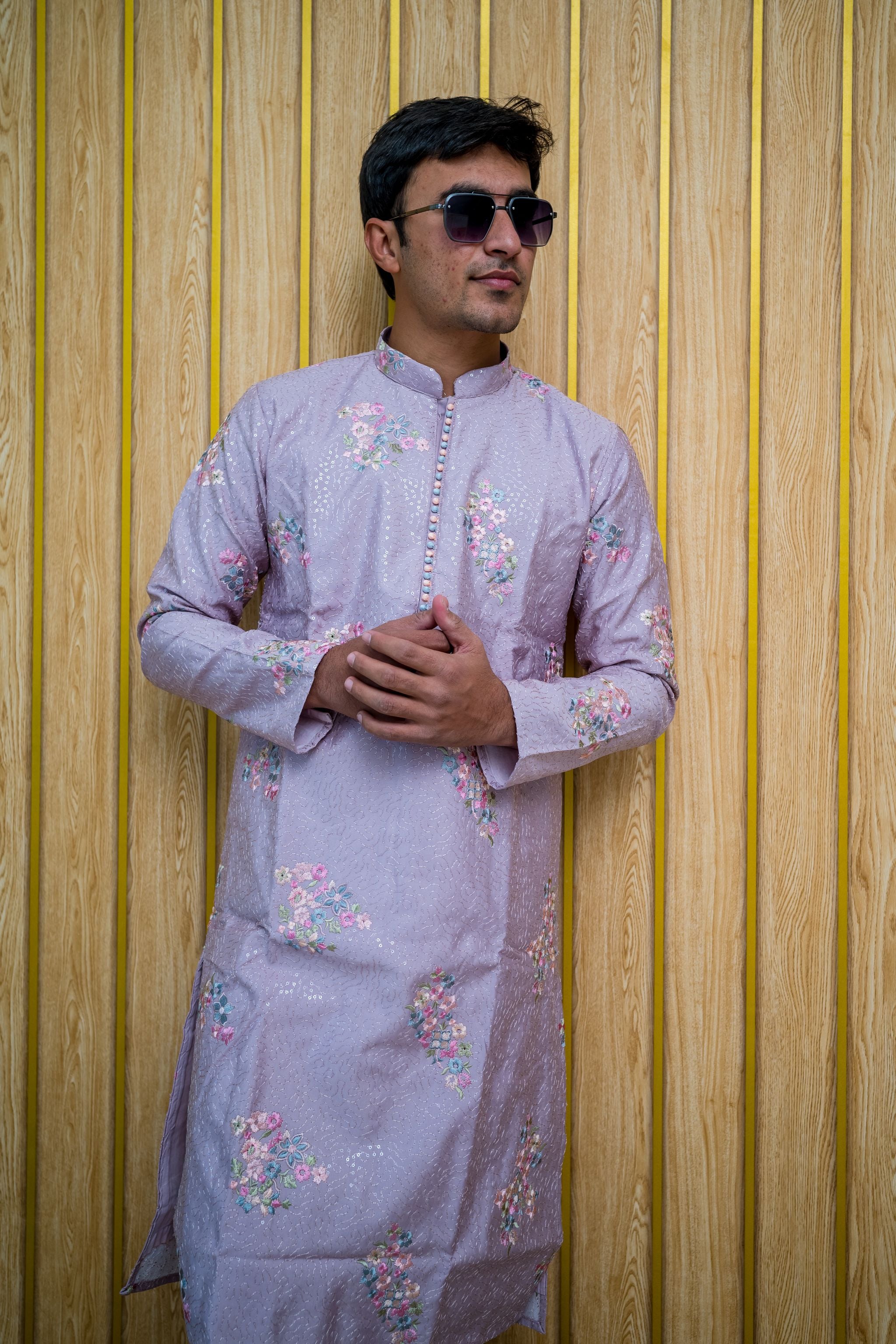 Floral Thread Work with Mirror Lucknowi Kurta(10048)