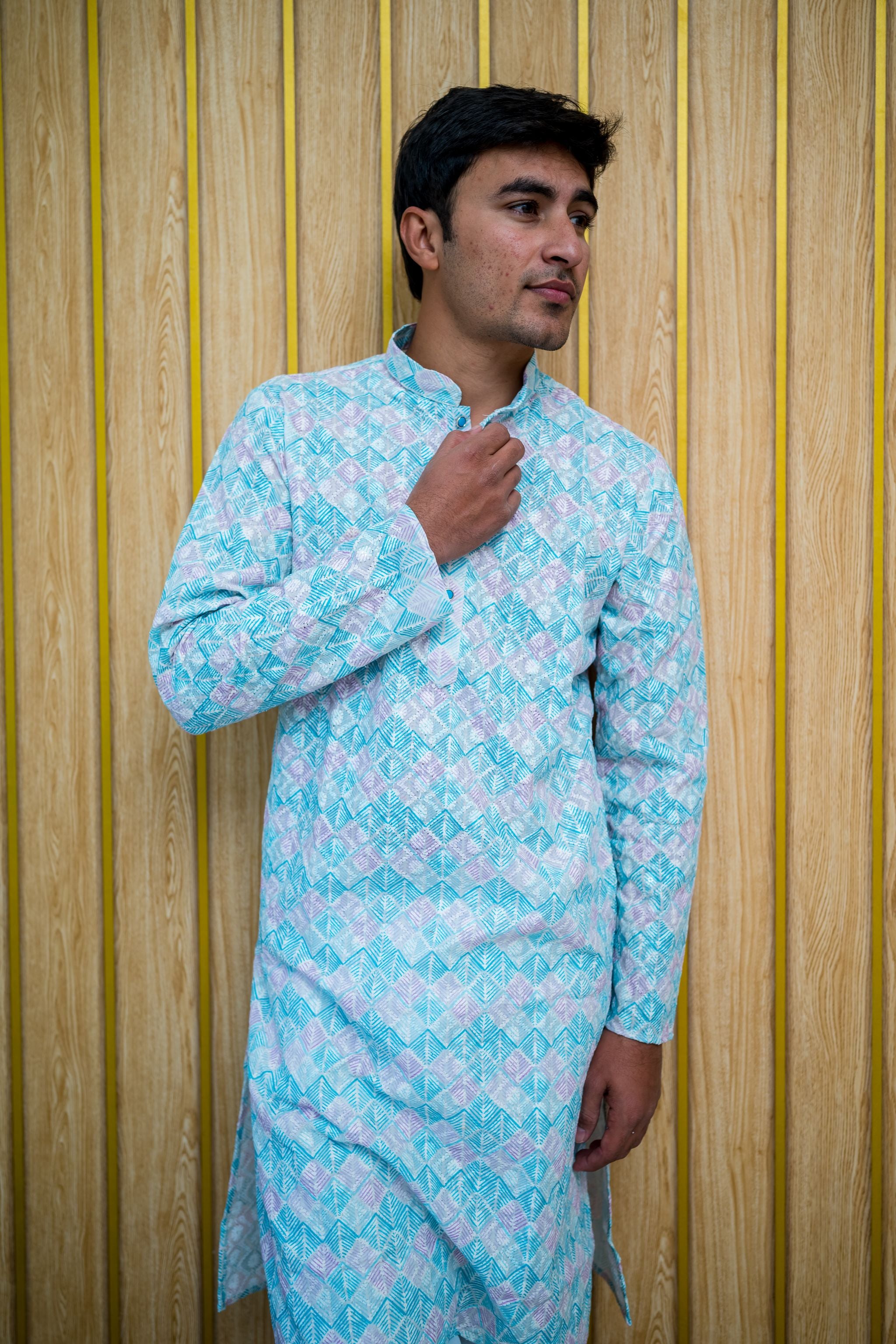 Hand Embroidered Lucknowi Chikankari Kurta(4390)