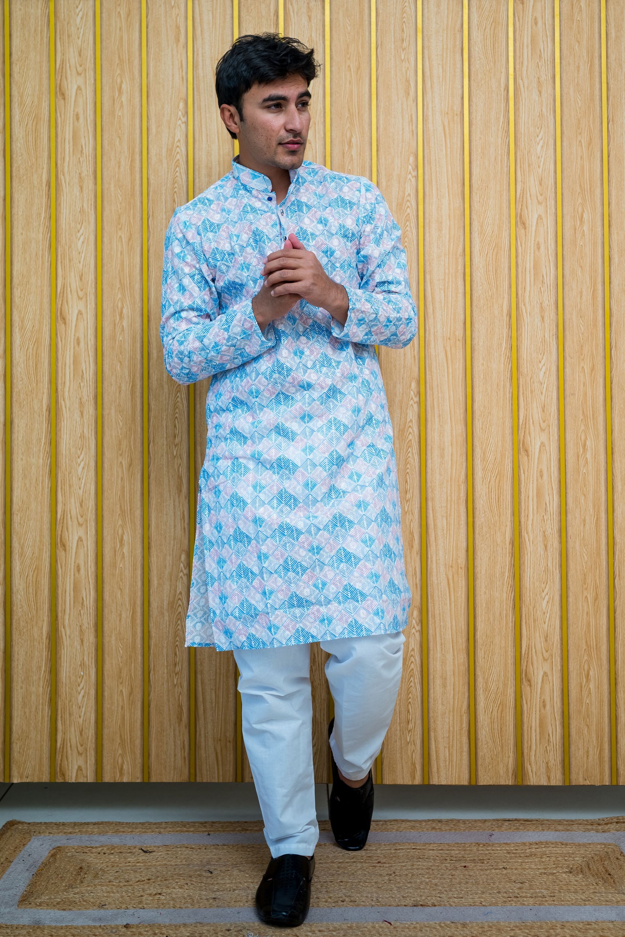 Hand Embroidered Lucknowi Chikankari Kurta(4390)