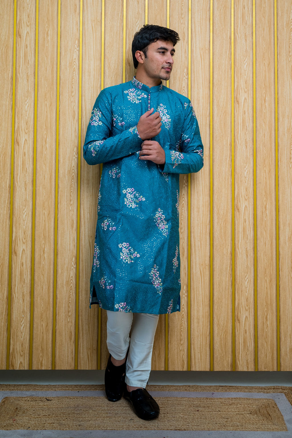 Floral Thread Work with Mirror Lucknowi Kurta(10048)