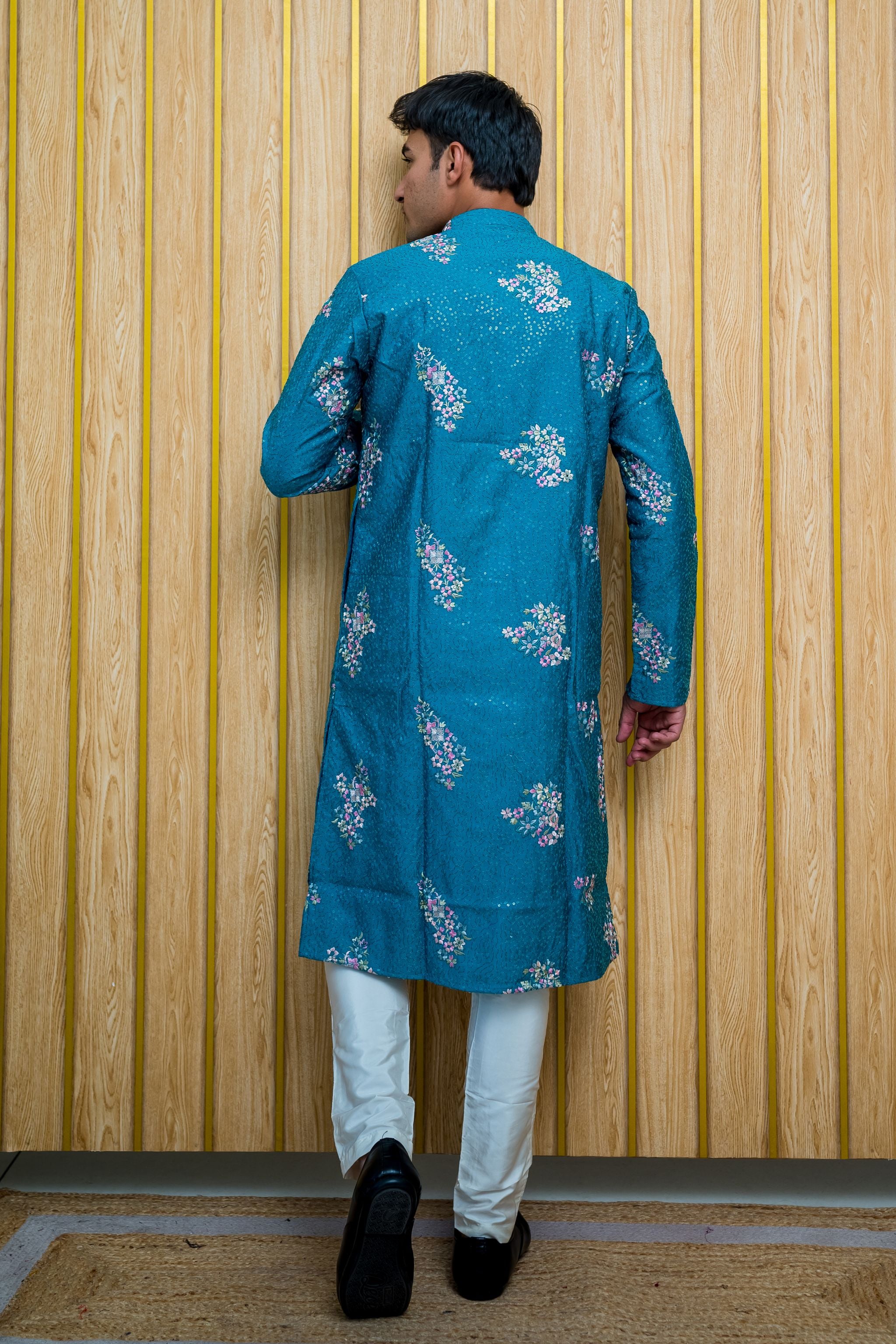 Floral Thread Work with Mirror Lucknowi Kurta(10048)
