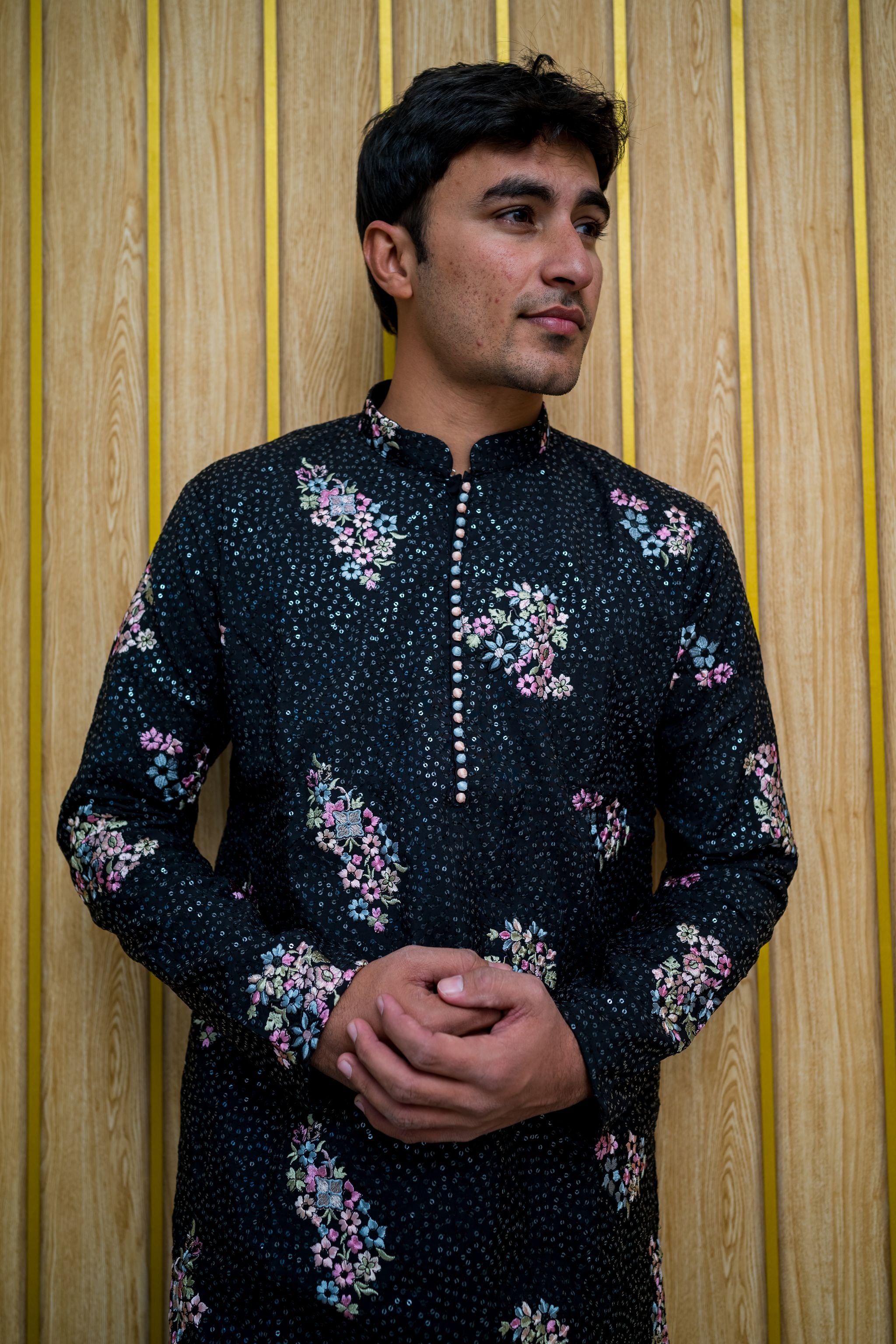 Floral Thread Work with Mirror Lucknowi Kurta(10048)