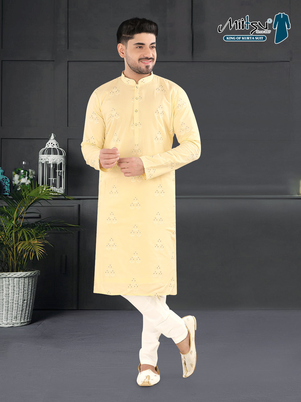 Sunlit Ivory Butti Kurta Set (10146)