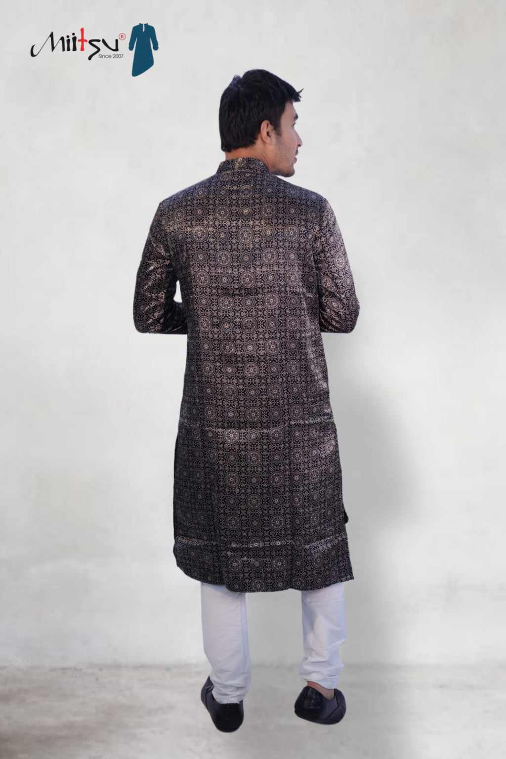 Ebony Royal Printed Kurta (2790)