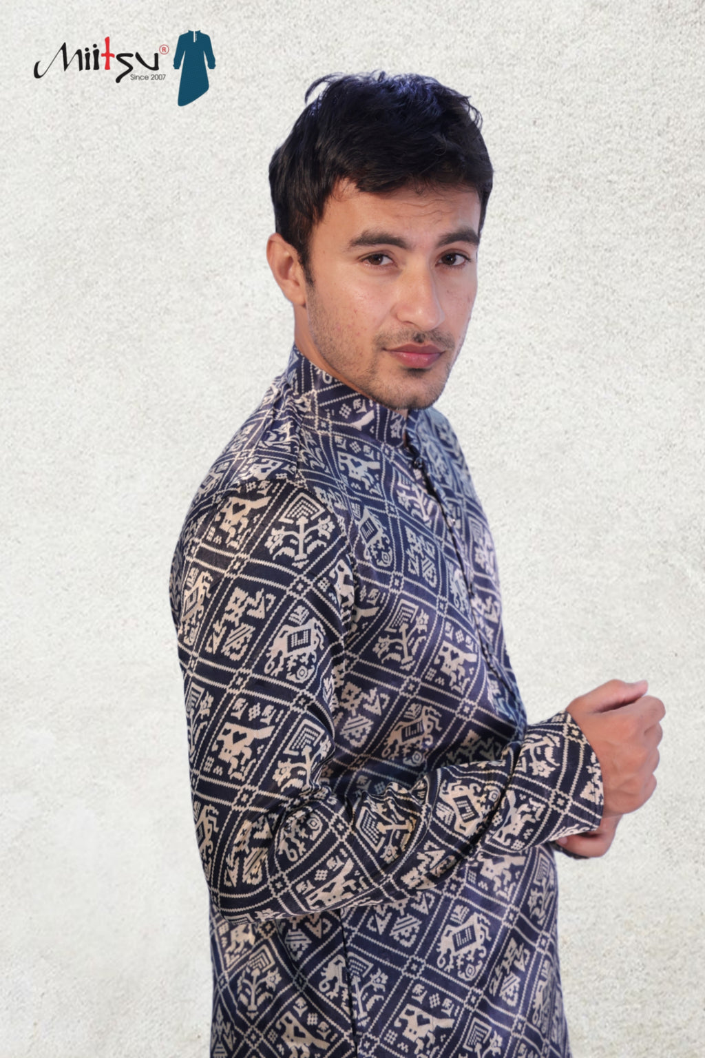 Midnight Majesty Printed Kurta – Classic Heritage Look (2781)