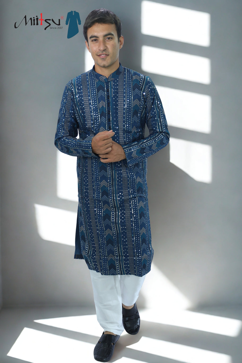 Thread Work with Mirror Lucknowi Kurta Set (5179)