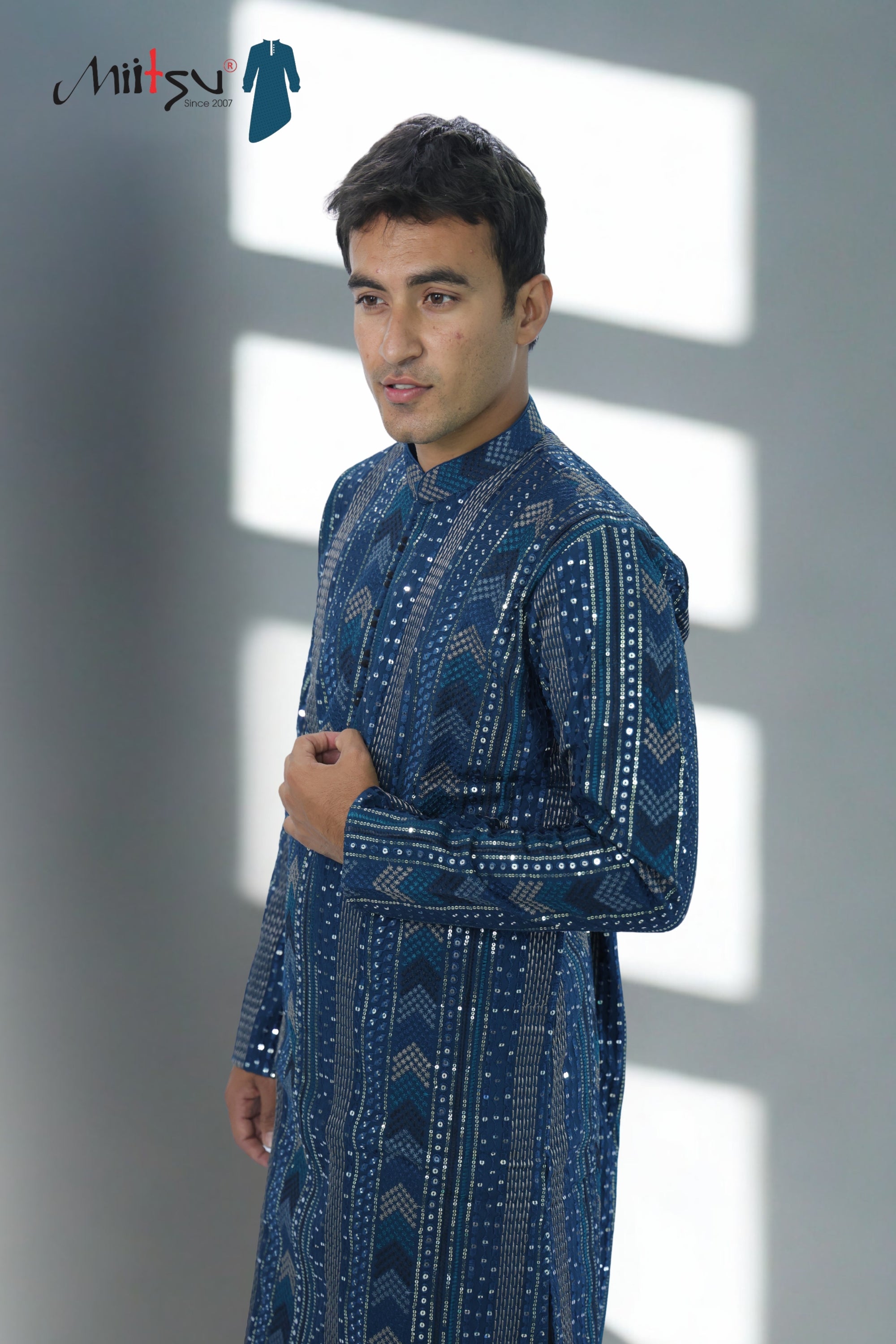 Thread Work with Mirror Lucknowi Kurta Set (5179)