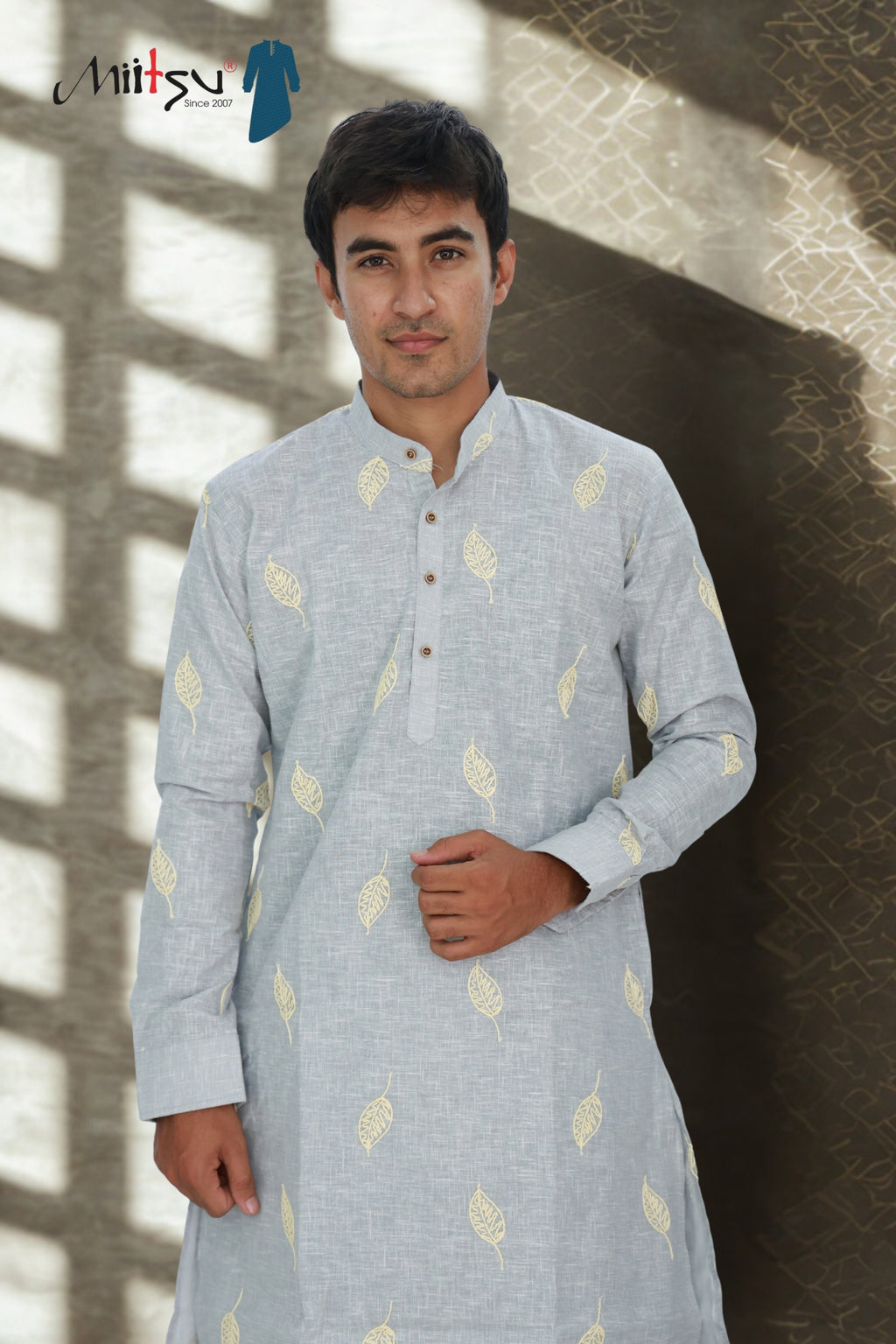 Men's Light Grey Leaf Embroidered Kurta-Pyjama Set (4840)