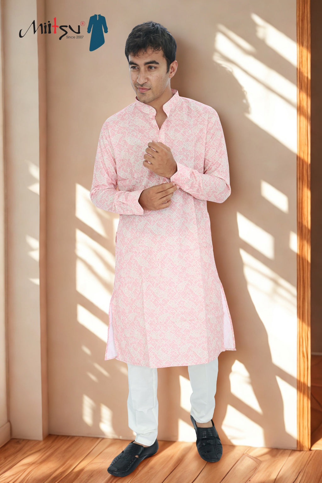 Men's Elegant Light Peach Paisley Printed Kurta (6974)