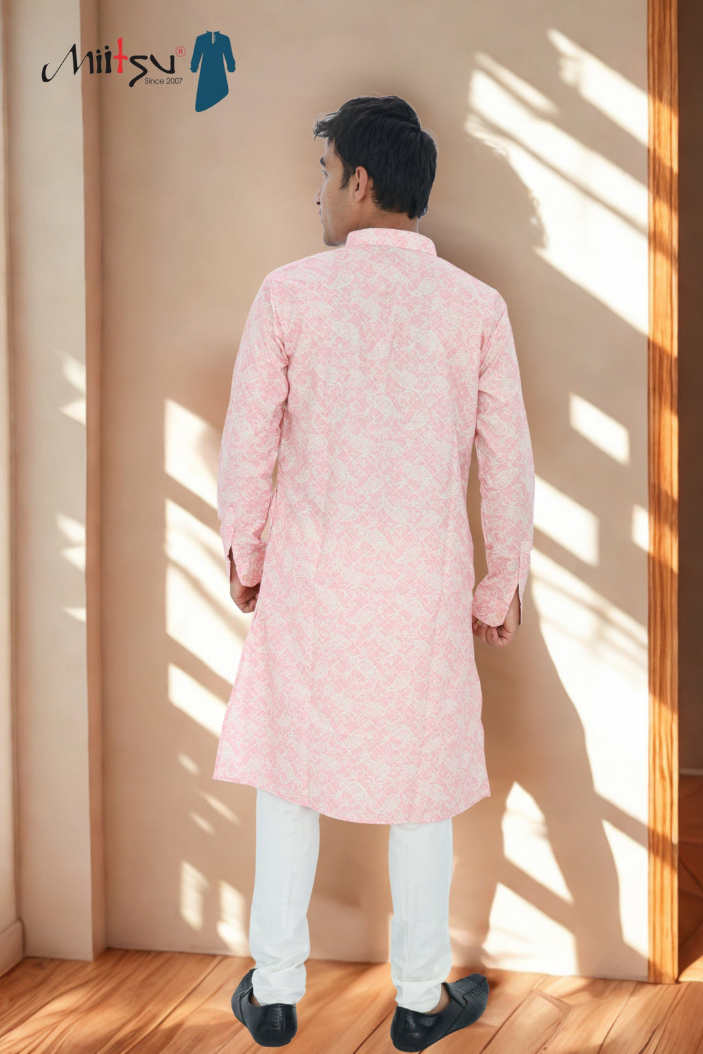 Men's Elegant Light Peach Paisley Printed Kurta (6974)