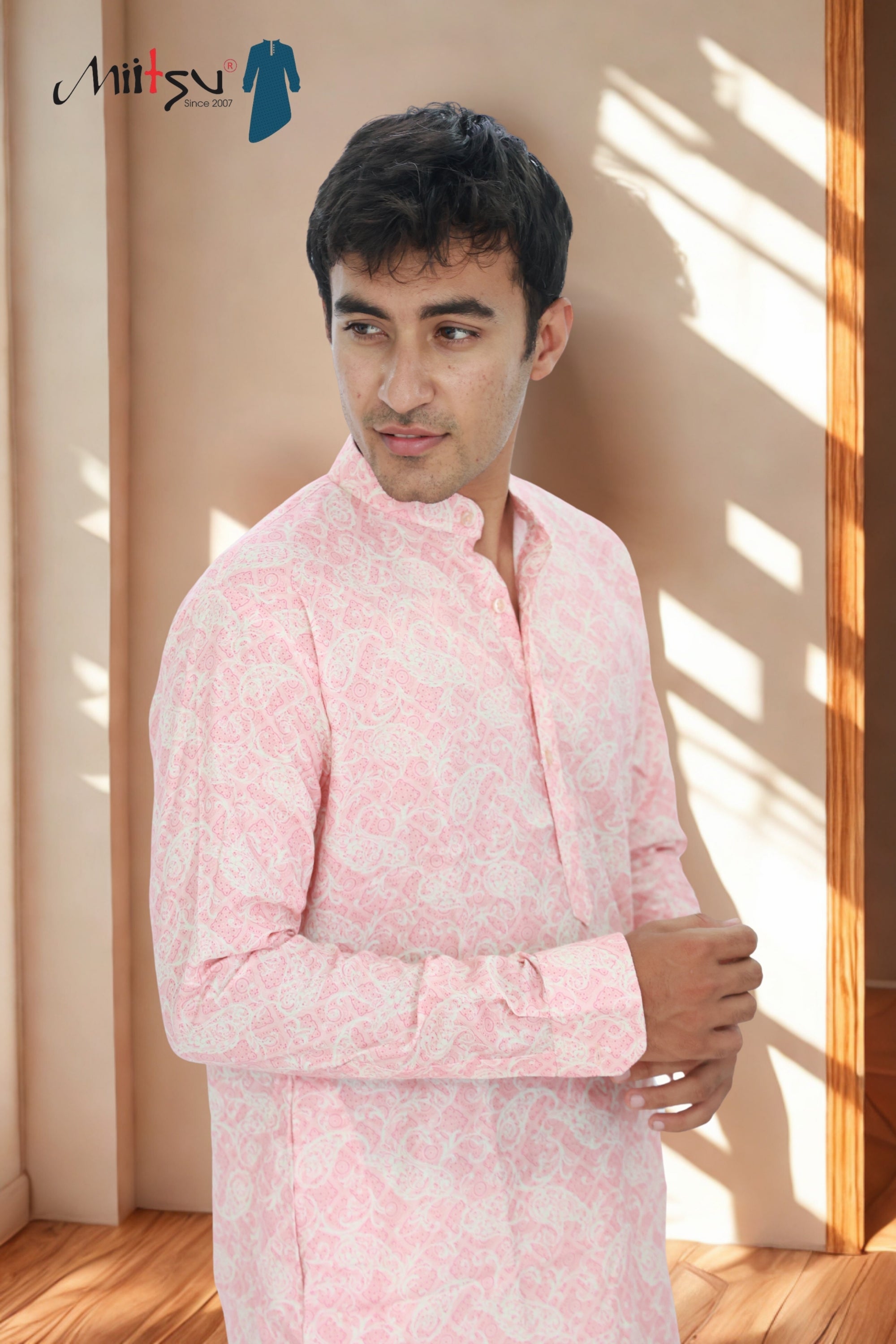 Men's Elegant Light Peach Paisley Printed Kurta (6974)