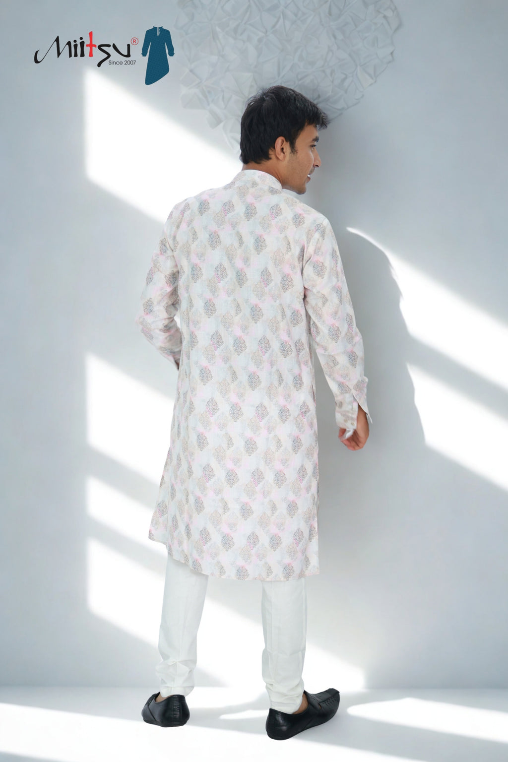Men’s Subtle Peach Floral Kurta Set (1204)