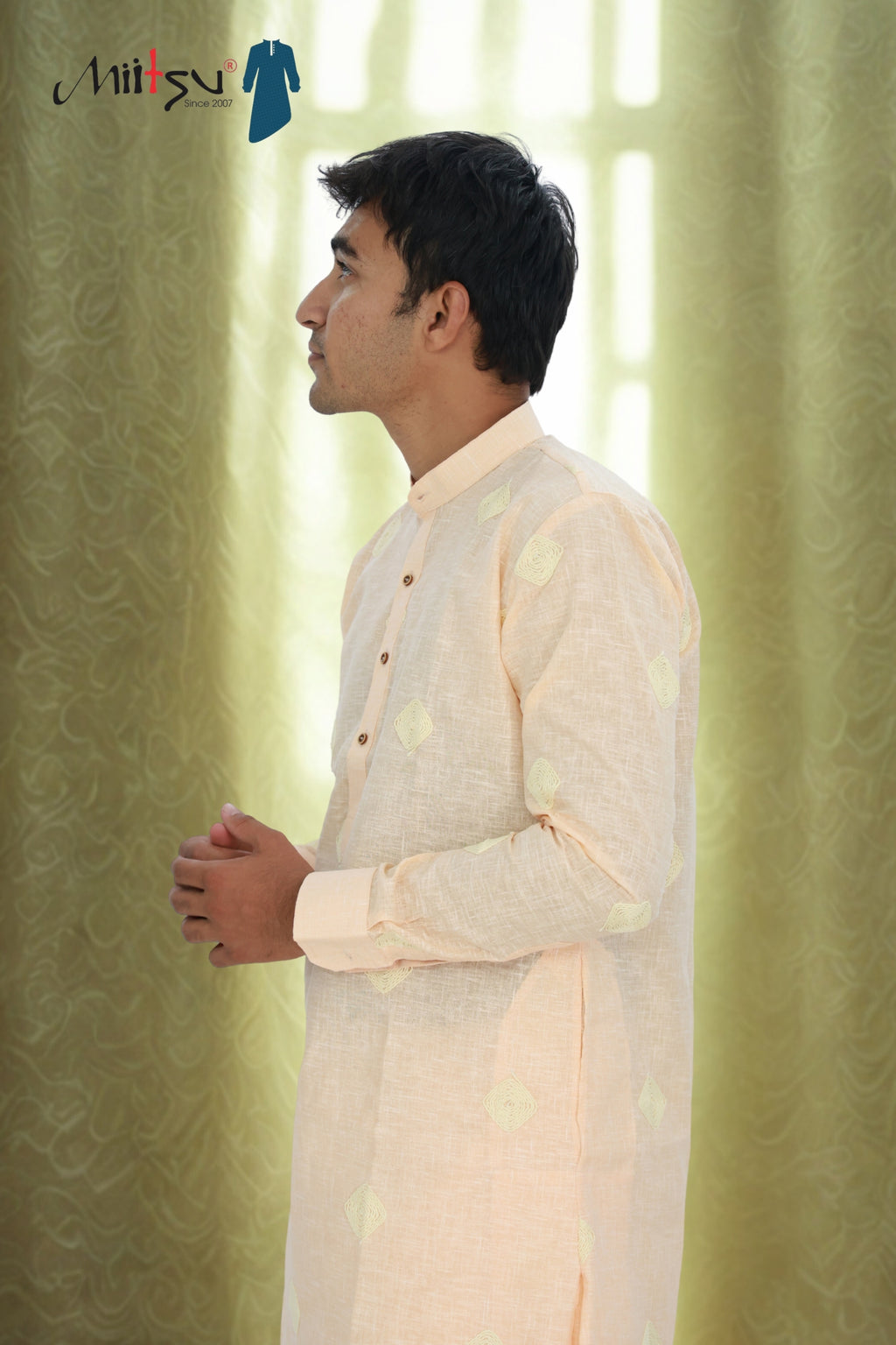 Men's Subtle Peach Embroidered Kurta-Pyjama Set (4840)