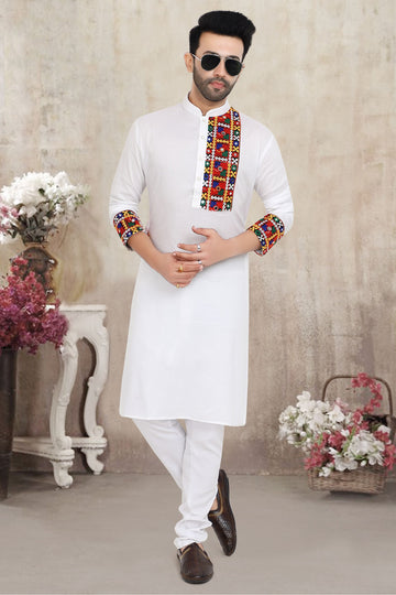 Kutchi Embellished Kurta(4052)