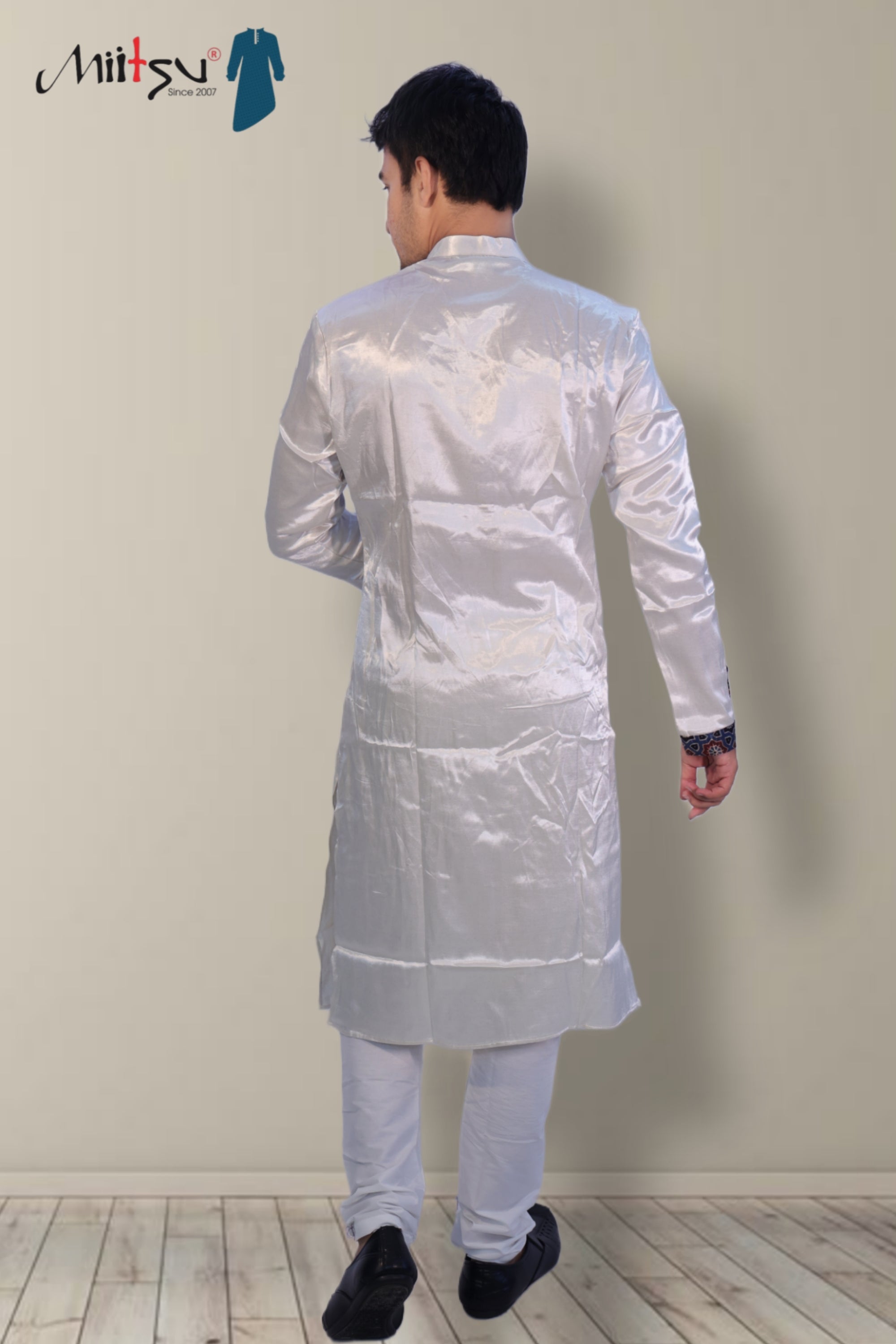 White Mashroo Geometric Panel Kurta – Classic Elegance (2791)