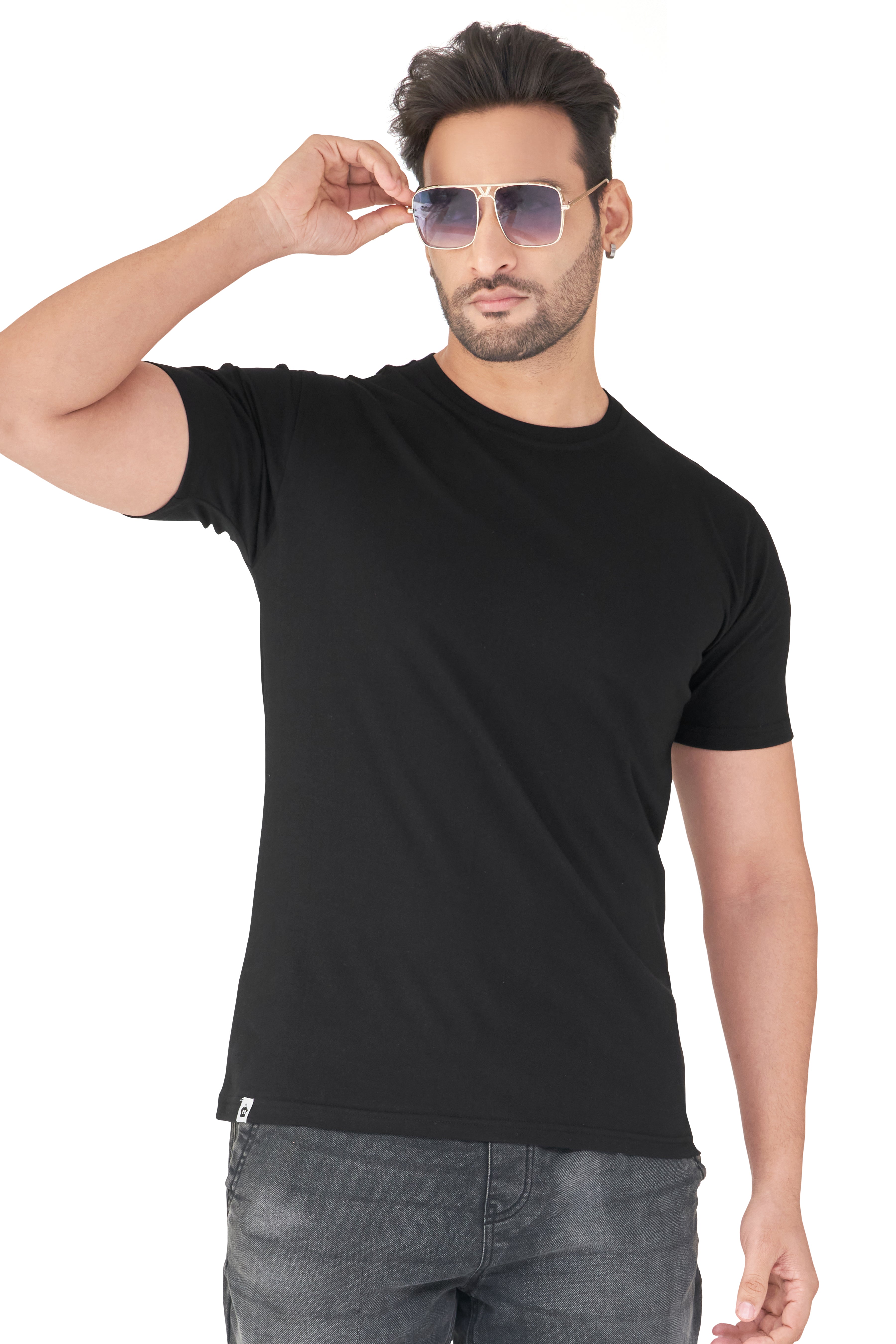 Mivaan round Neck Black T-Shirt (ST101)