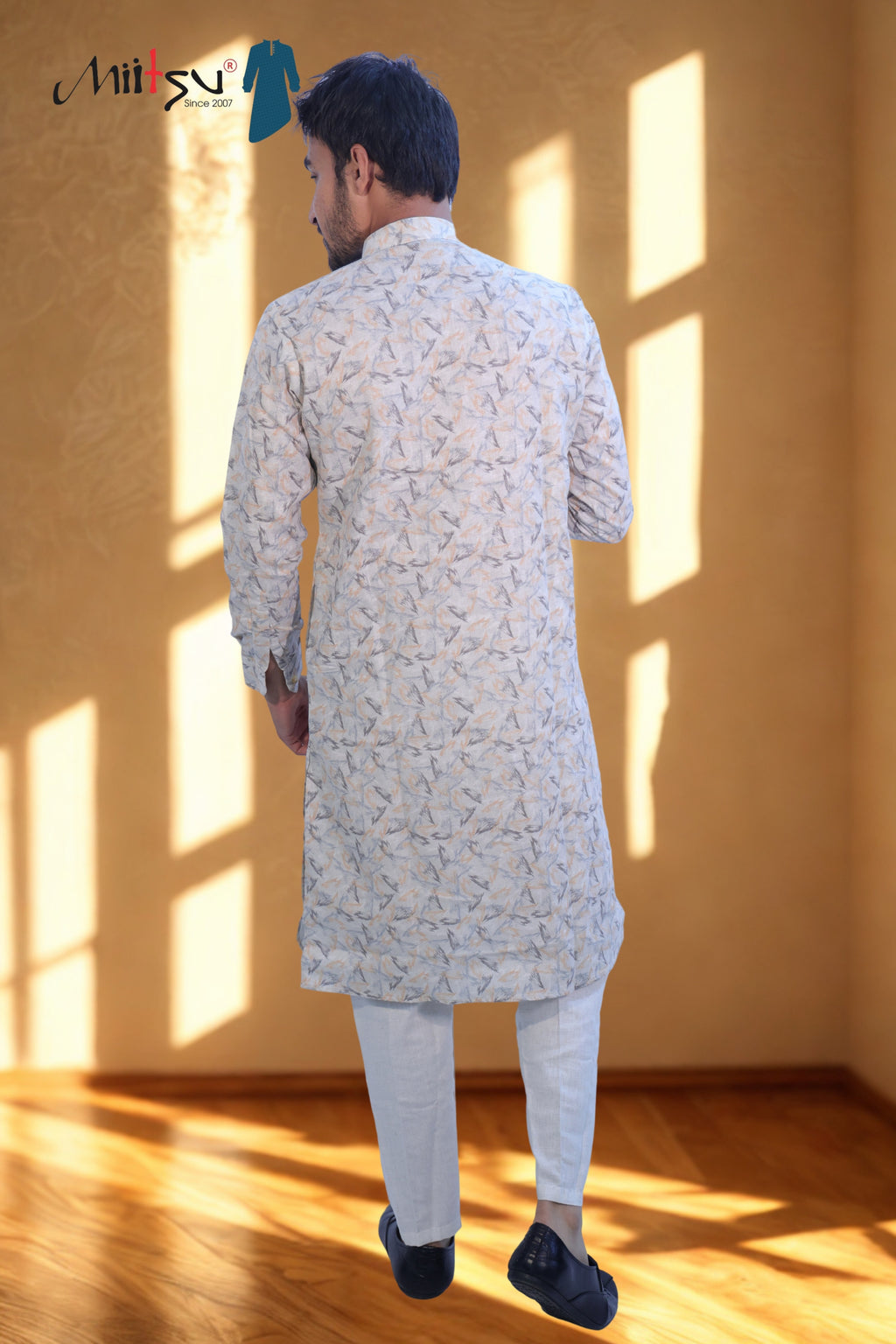 Ivory Bloom Printed Kurta Set (7979)