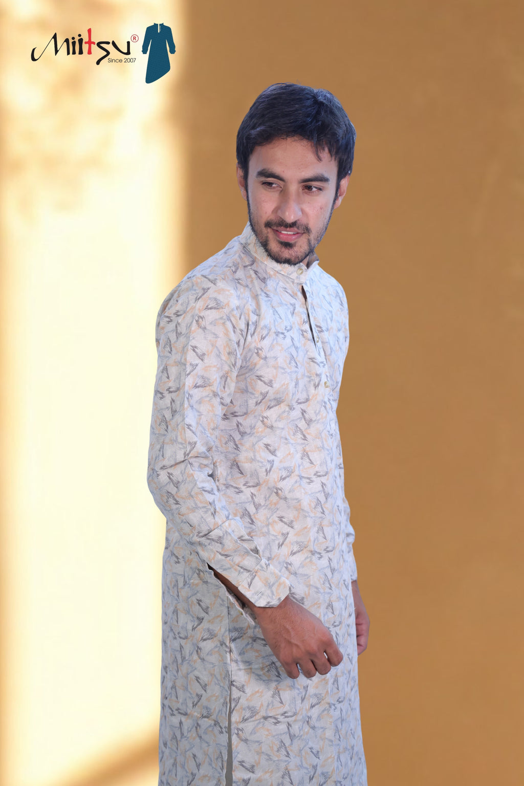 Ivory Bloom Printed Kurta Set (7979)