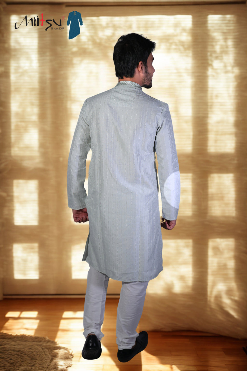 Silver Grace Kurta – Understated Luxury (7397)