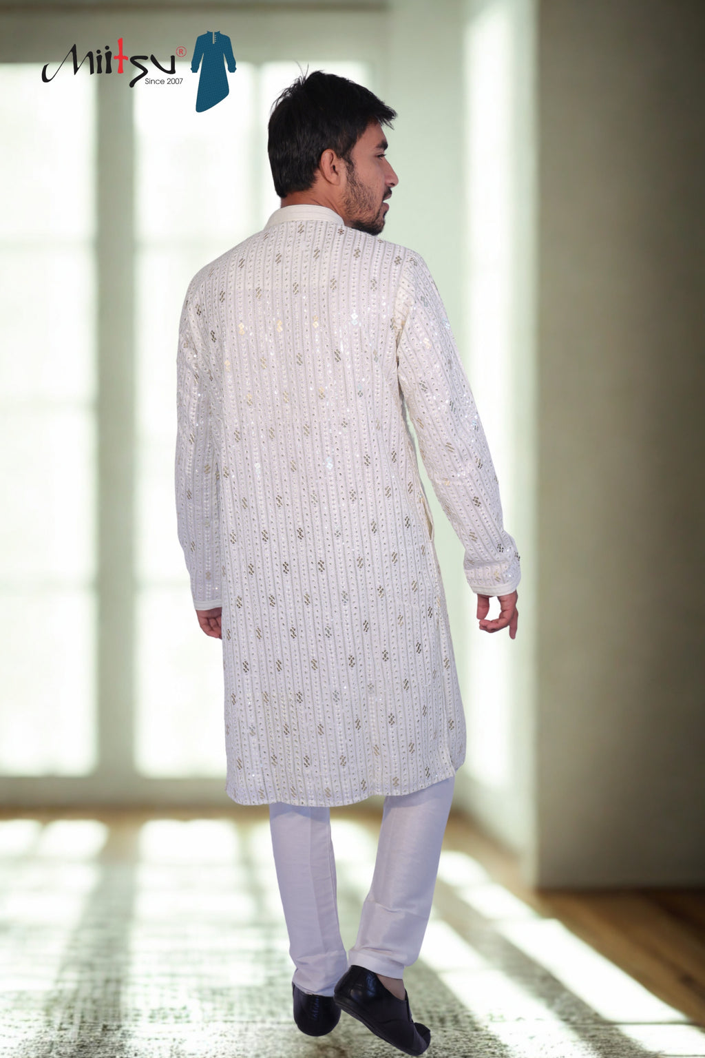 Elegant White Embroidered Kurta Pajama Set (10082)
