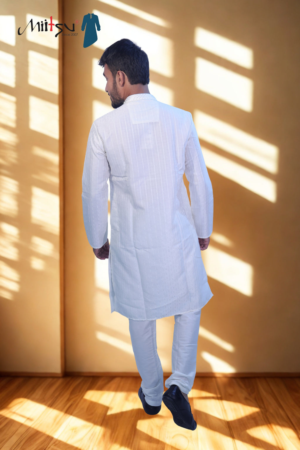 Shimmering Cream base Striped Kurta (7397)