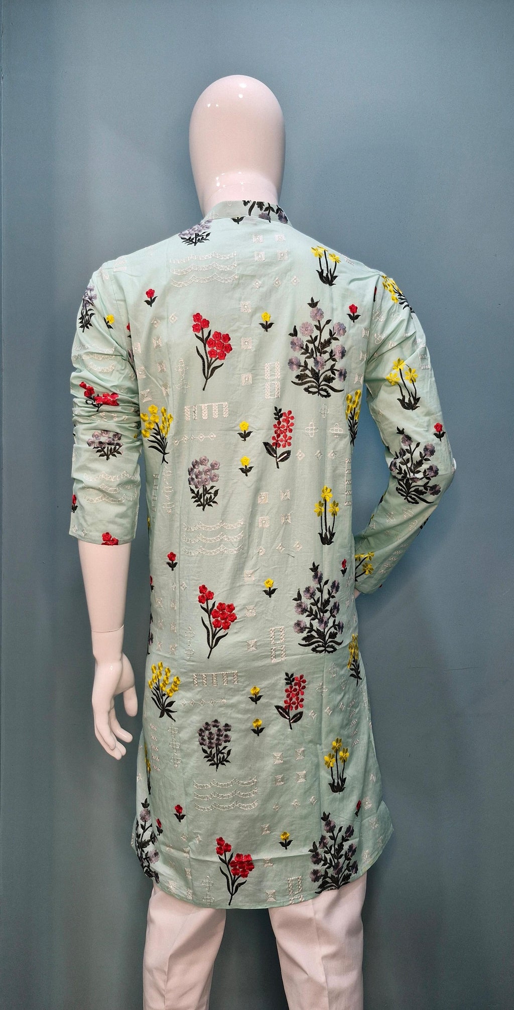Mens Thread Work Kurta Set (10068)