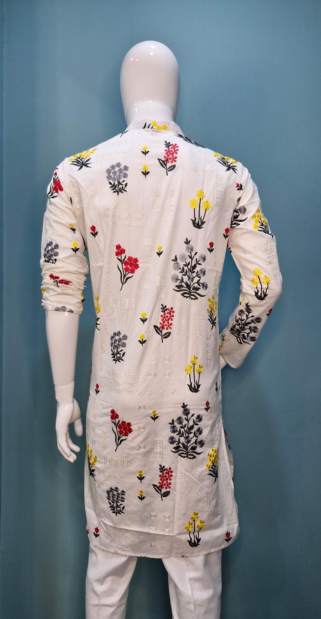 Mens Thread Work Kurta Set (10068)