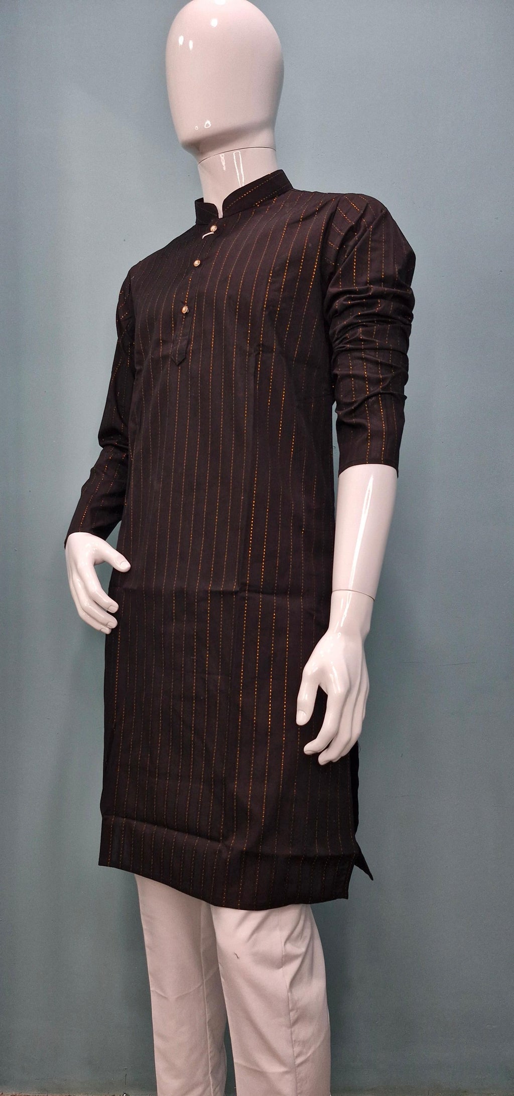 Men's Classic Kurta with Embroidered Pinstripes (1300)
