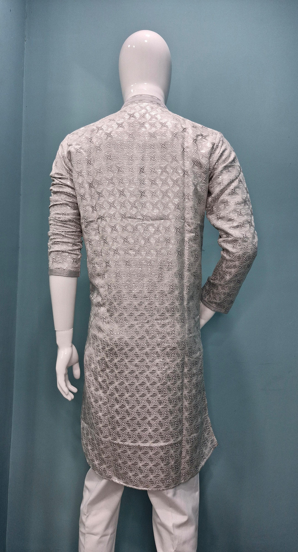 Men’s Silver Geometric Embroidered Kurta Set (60039)