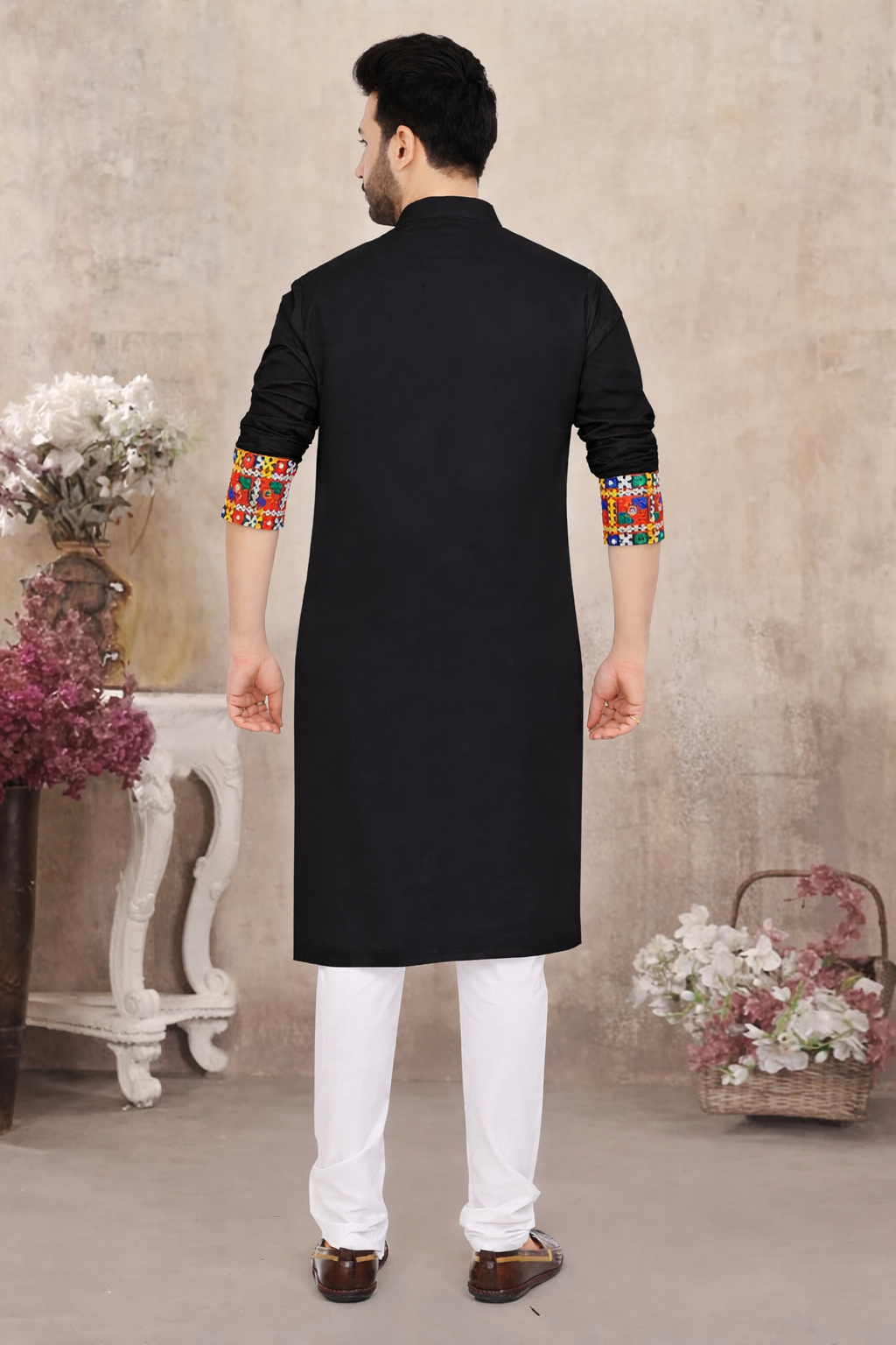 Stylish Kutchi Traditional Men's Kurta(4052)