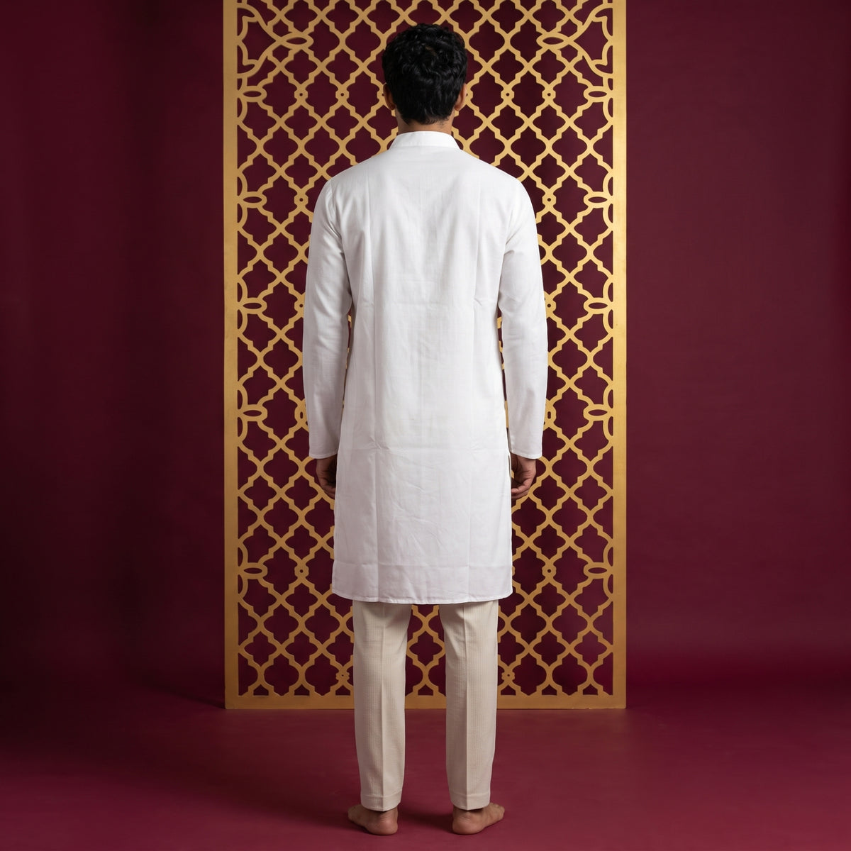 Men's Embroidered White Kurta (4124)