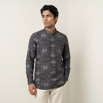 Men's Charcoal Geometric Print Short Kurta (450)