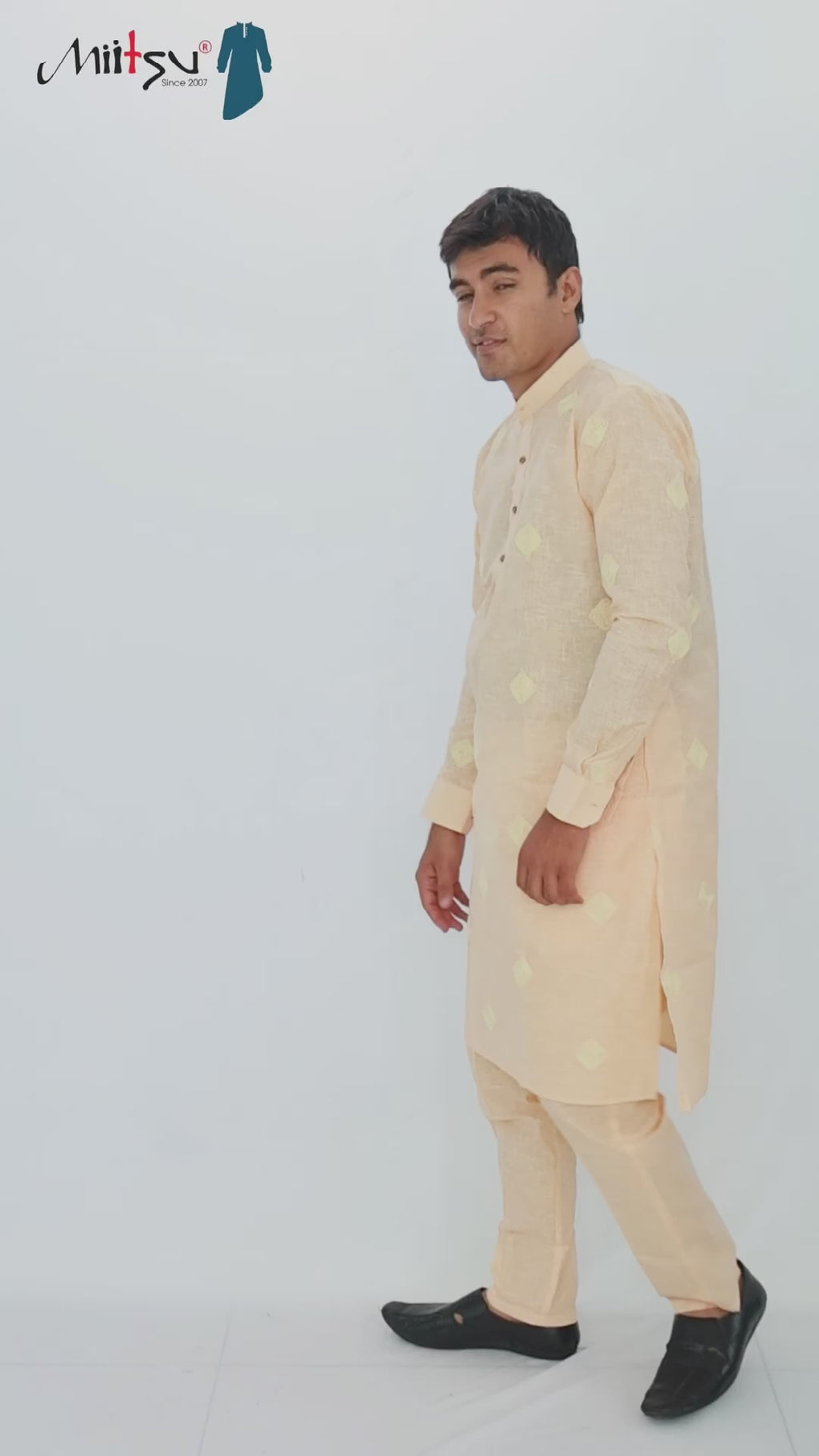 Men's Subtle Peach Embroidered Kurta-Pyjama Set (4840)