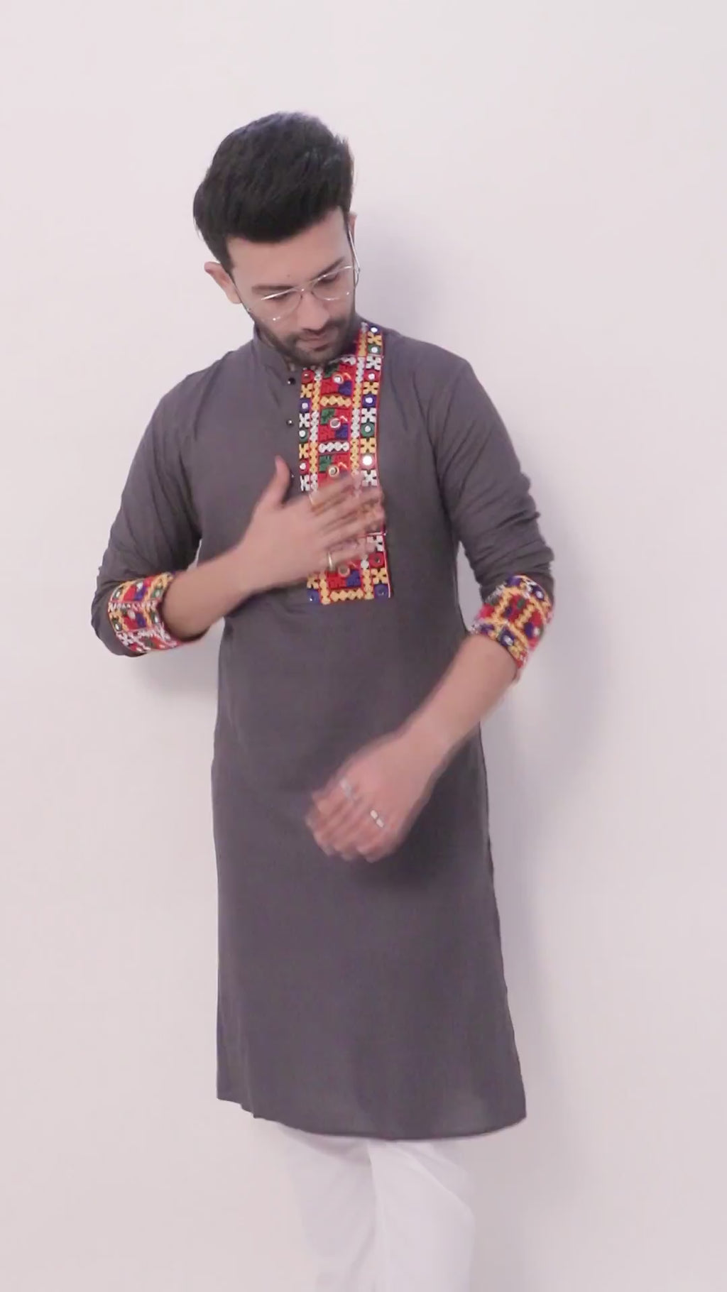 Stylish Kutchi Traditional Men's Kurta(4052)