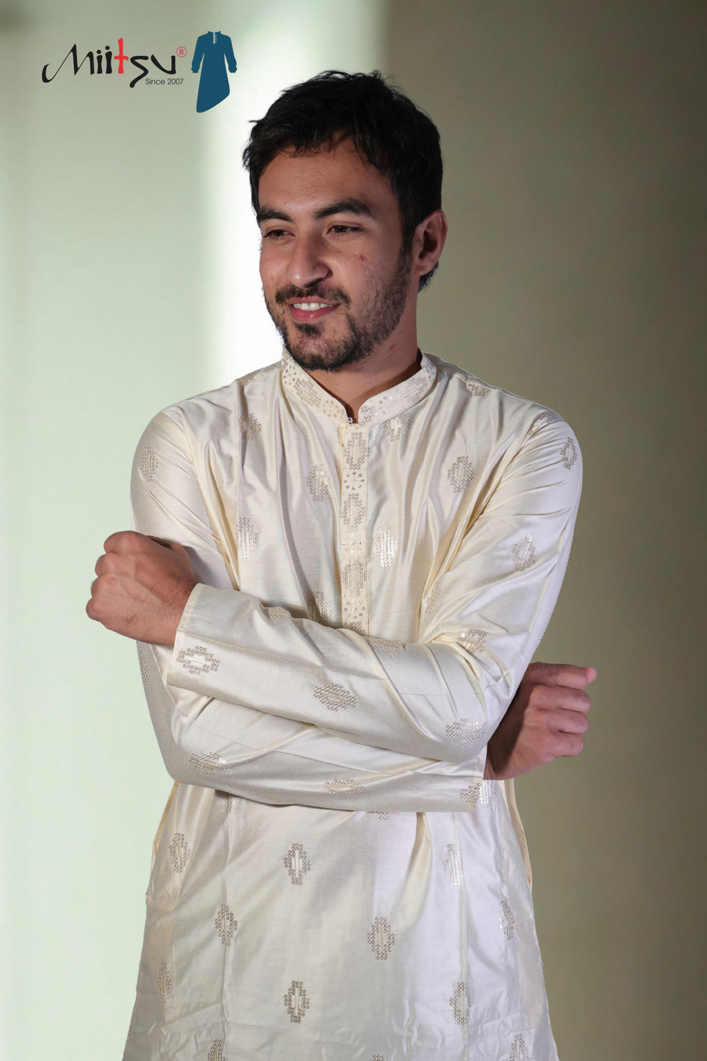 Regal Ivory Embroidered Kurta Set (10085)