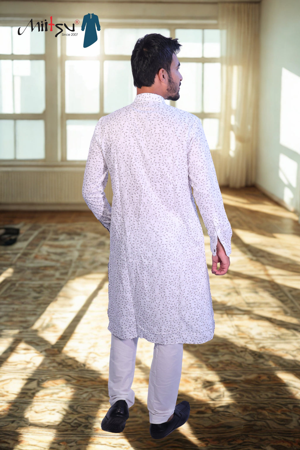 Men’s Casual Printed Kurta – White Leaf Pattern (7802)