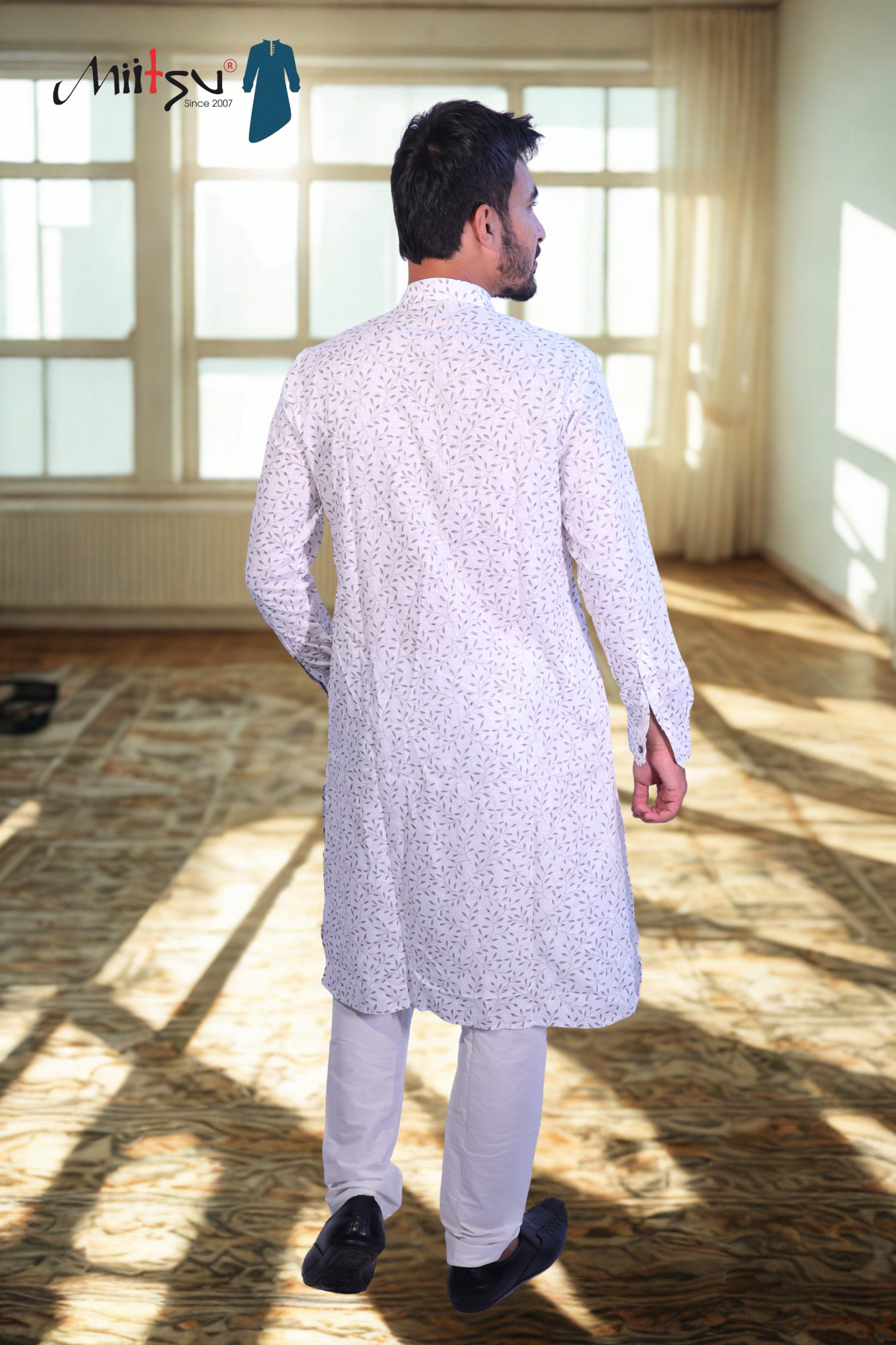 Men’s Casual Printed Kurta – White Leaf Pattern (7802)